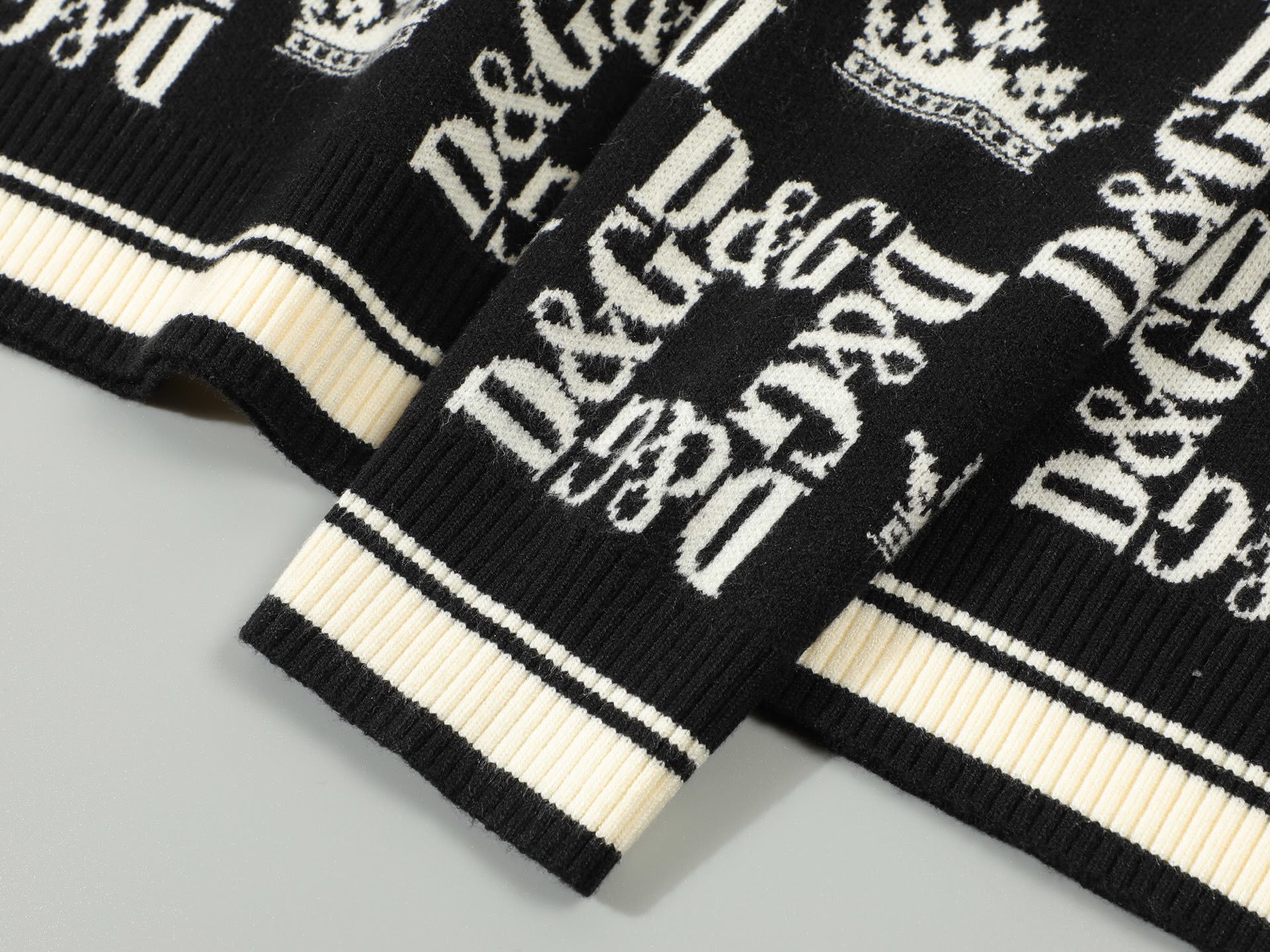 Pull D&G Noir et Blanc