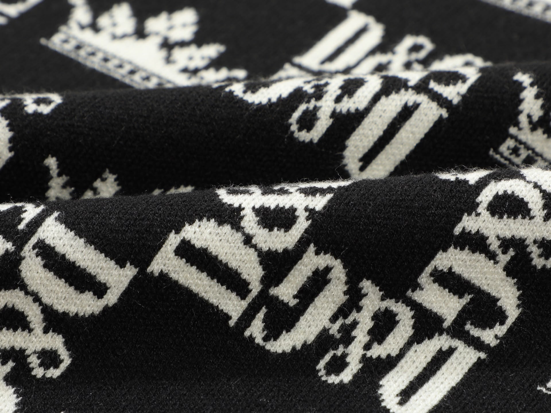Pull D&G Noir et Blanc