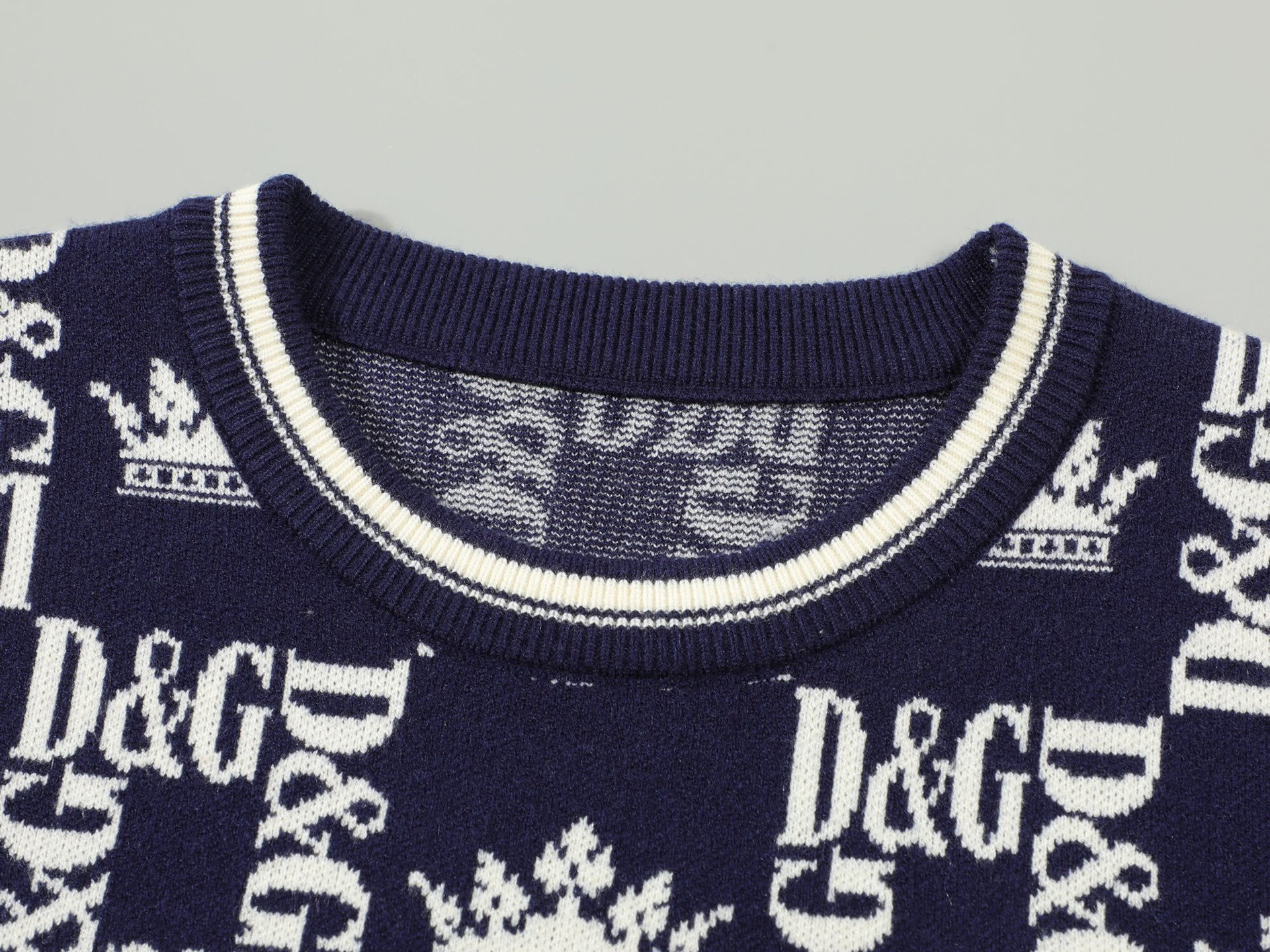 Pull D&G Bleu