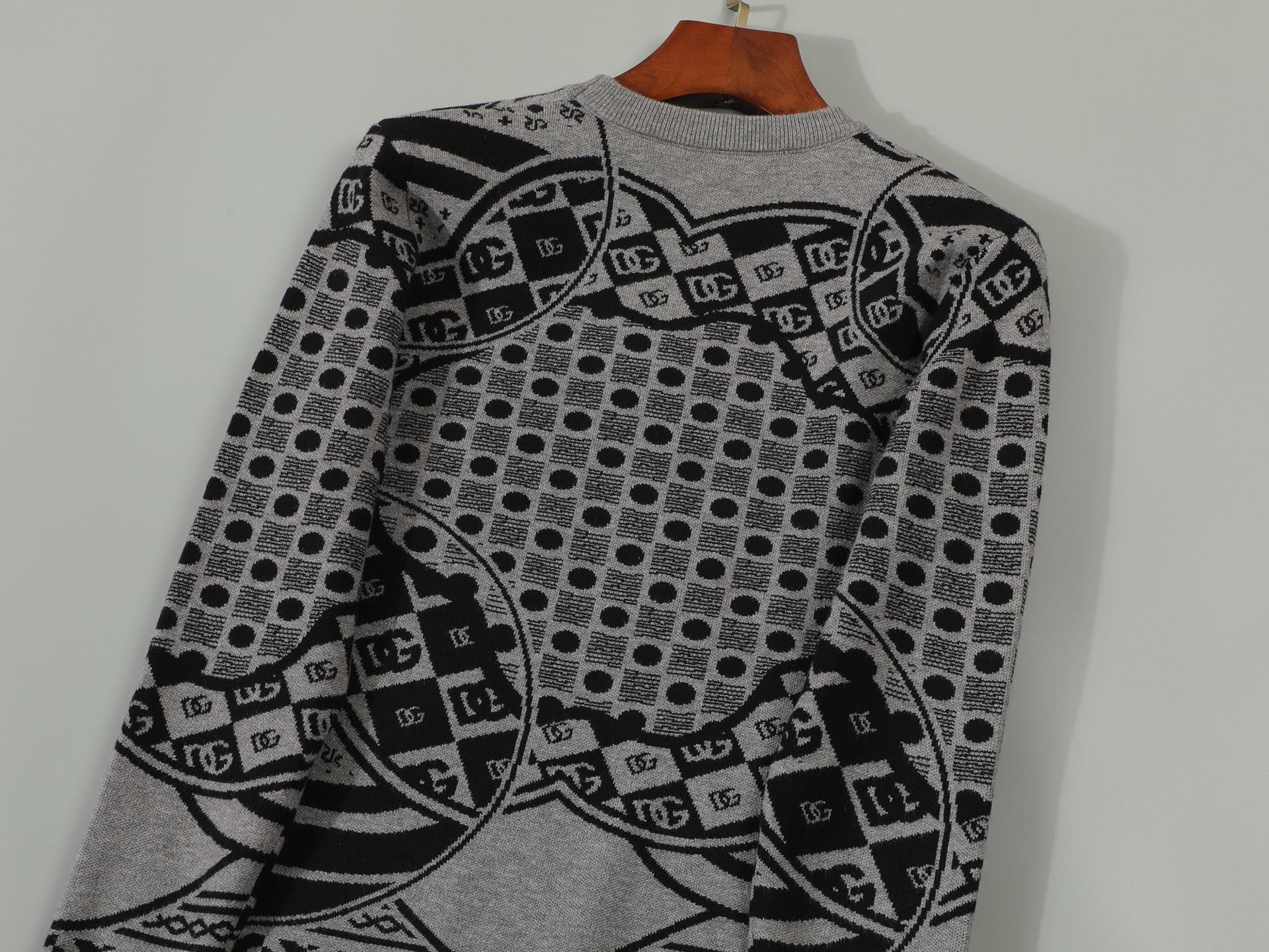 Pull D&G Gris
