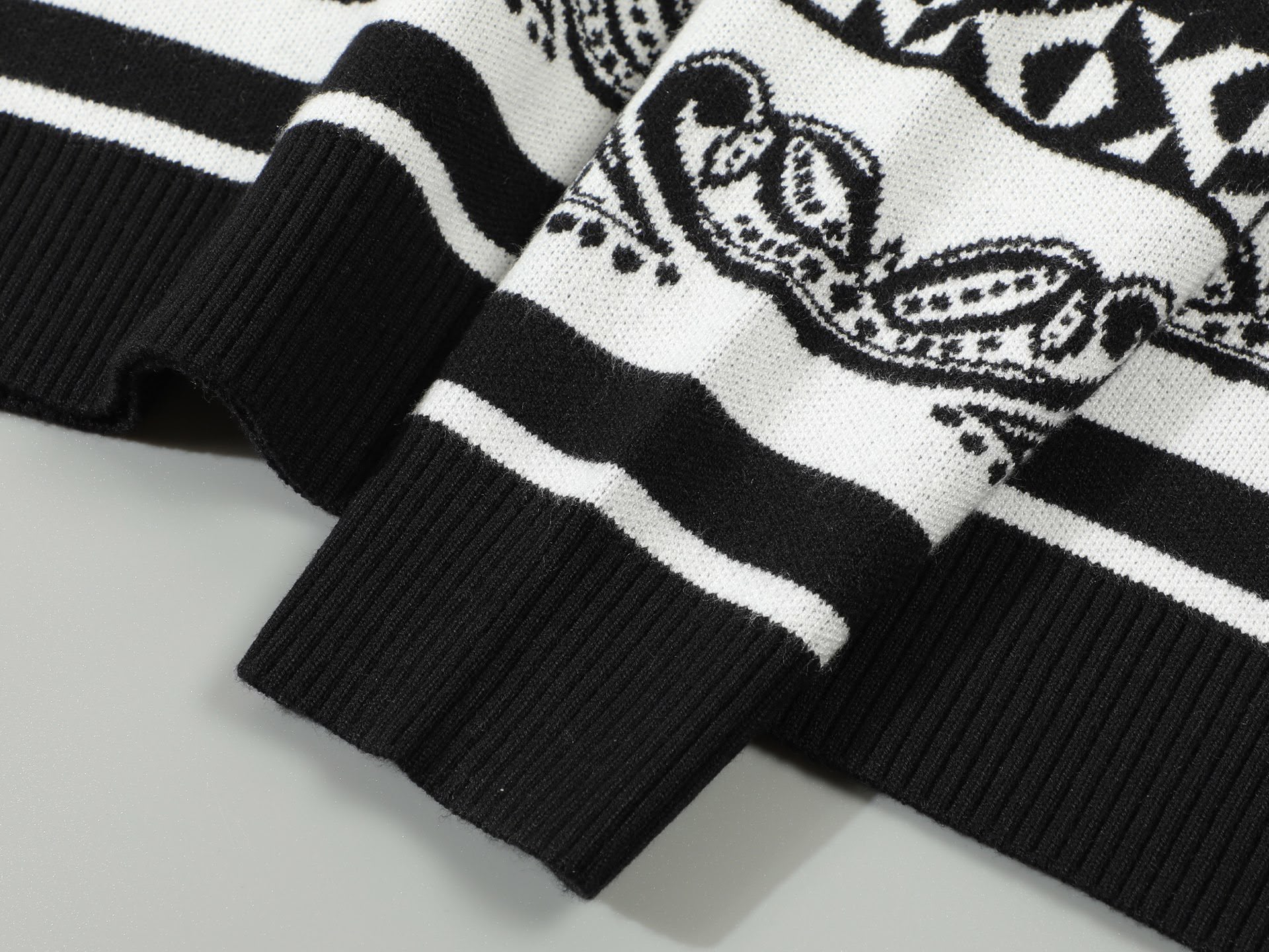 Pull D&G Blanc et Noir