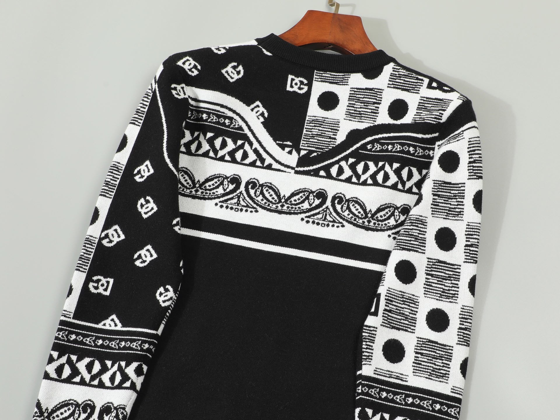 Pull D&G Blanc et Noir