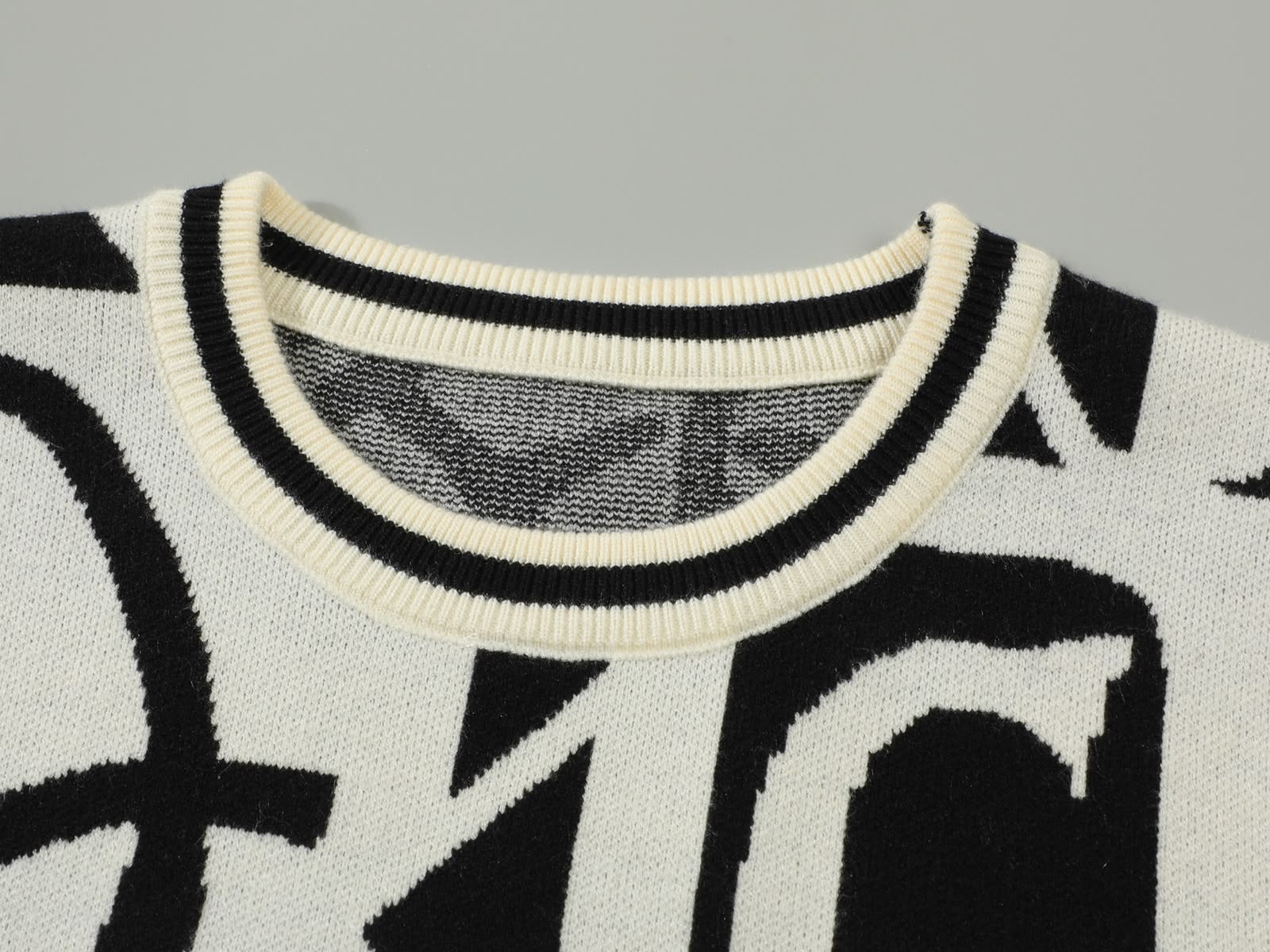 Pull D&G Blanc / Noir