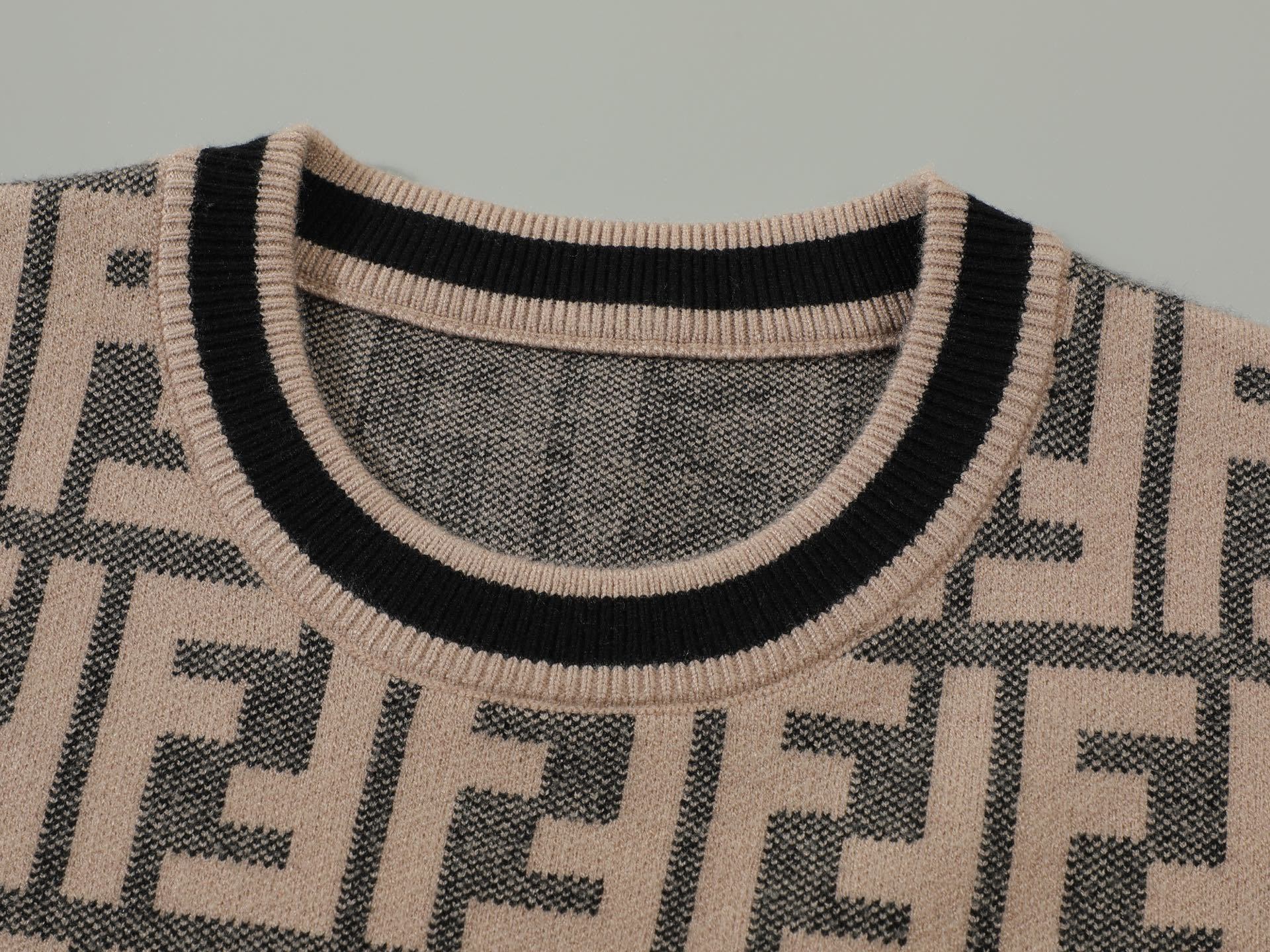 Pull Fendi Beige