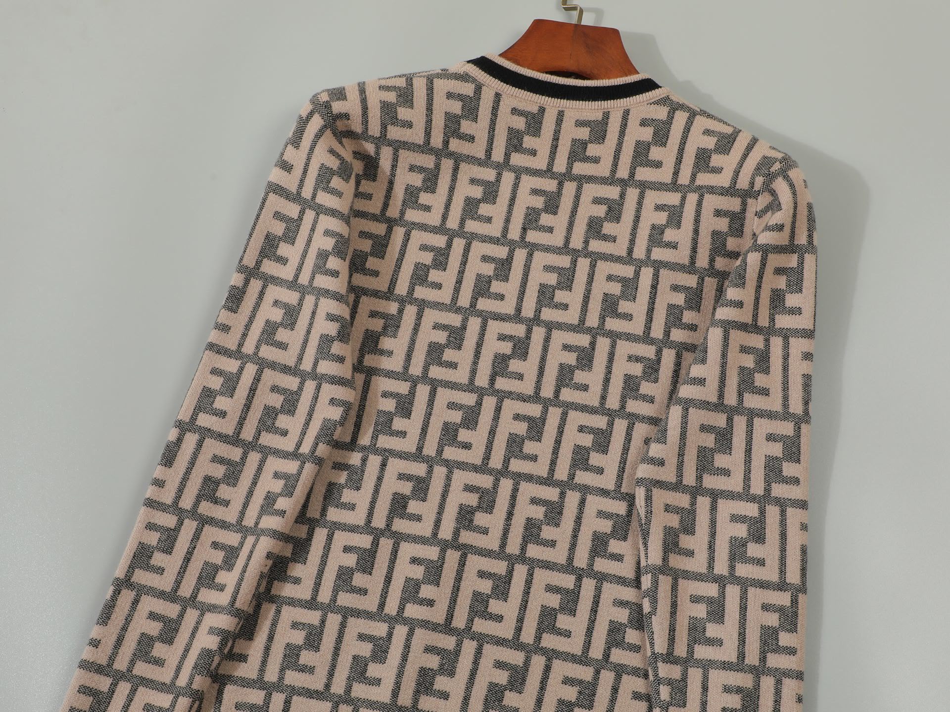 Pull Fendi Beige