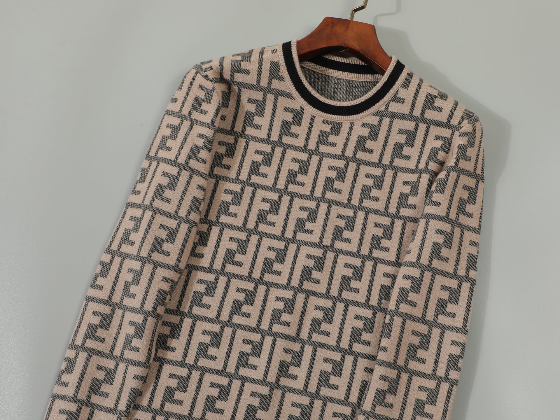 Pull Fendi Beige