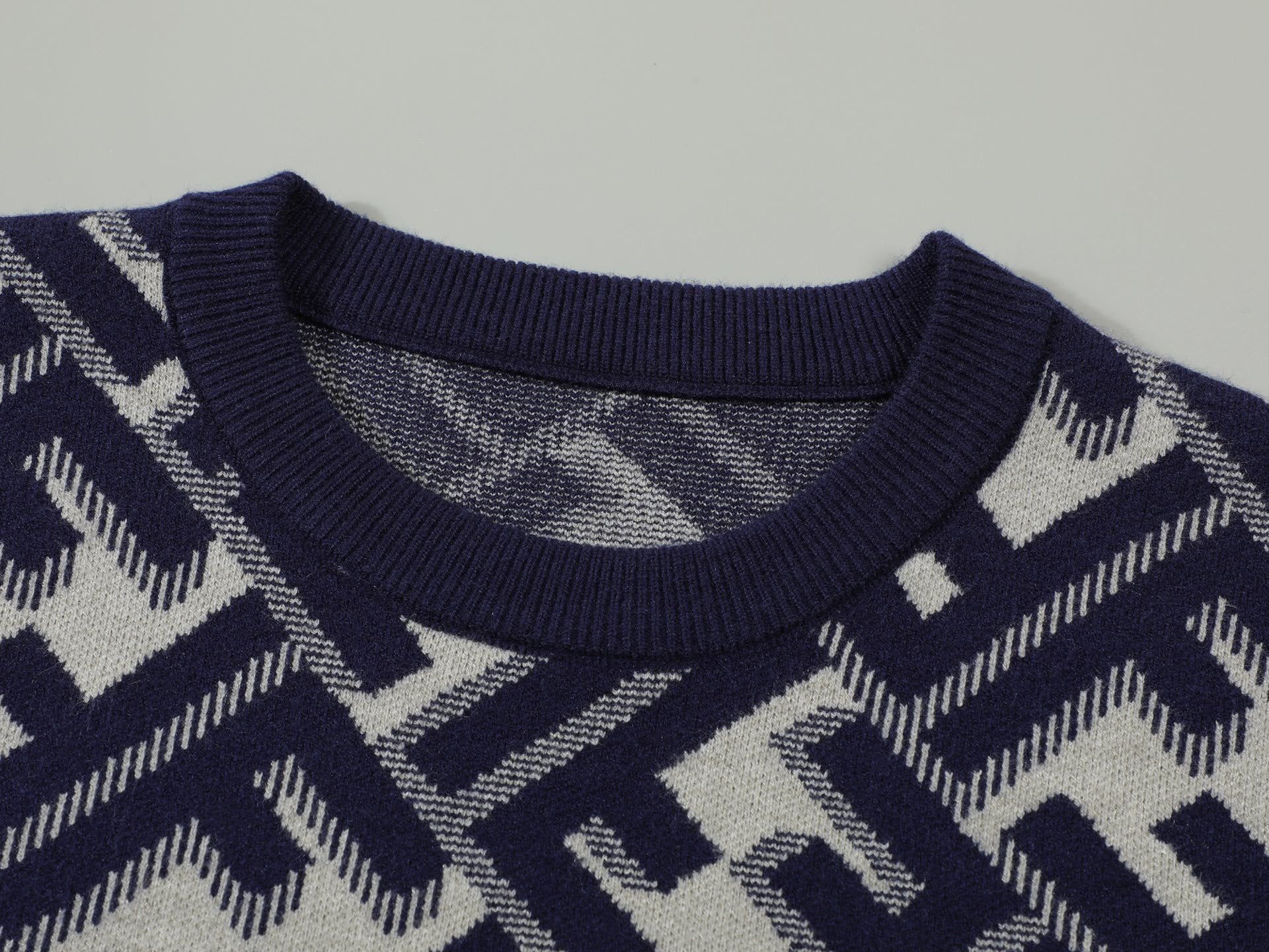 Pull Fendi Gris-Bleu