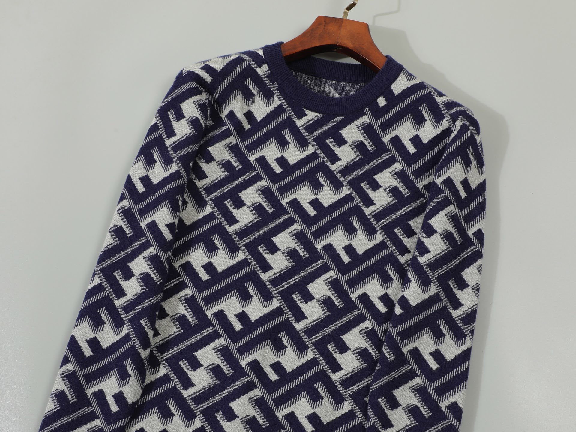 Pull Fendi Gris-Bleu